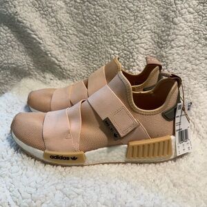 Adidas Women's Sneakers in Pink and Tan